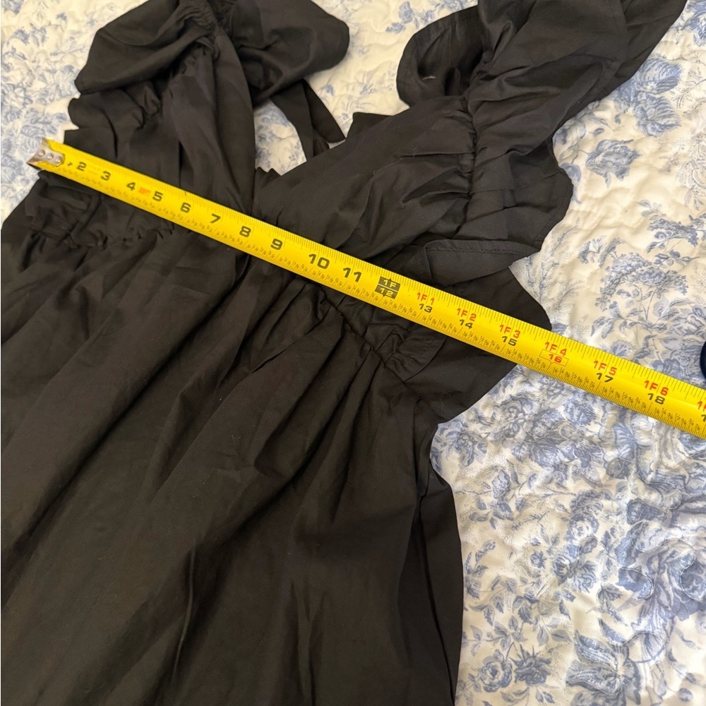 Elegant Black Ruffle Dress - Picture 6 of 7
